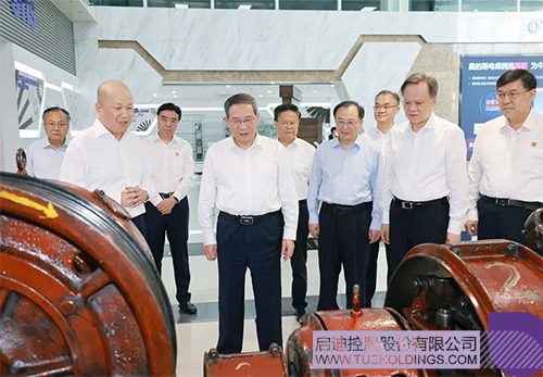δ-2c.jpg